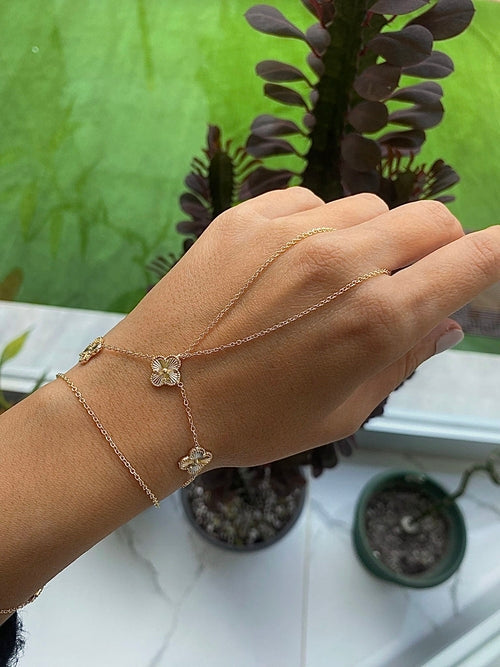 VIP Gold Three Piece Hand Chain Bracelet Set zieselo